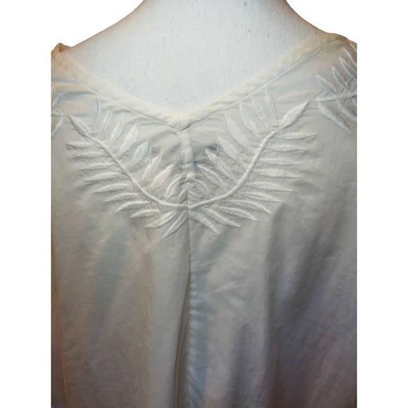 Gap Womens Boho Embroidered Poncho Top V-Neck Oversized Pullover White Medium - Picture 6 of 11